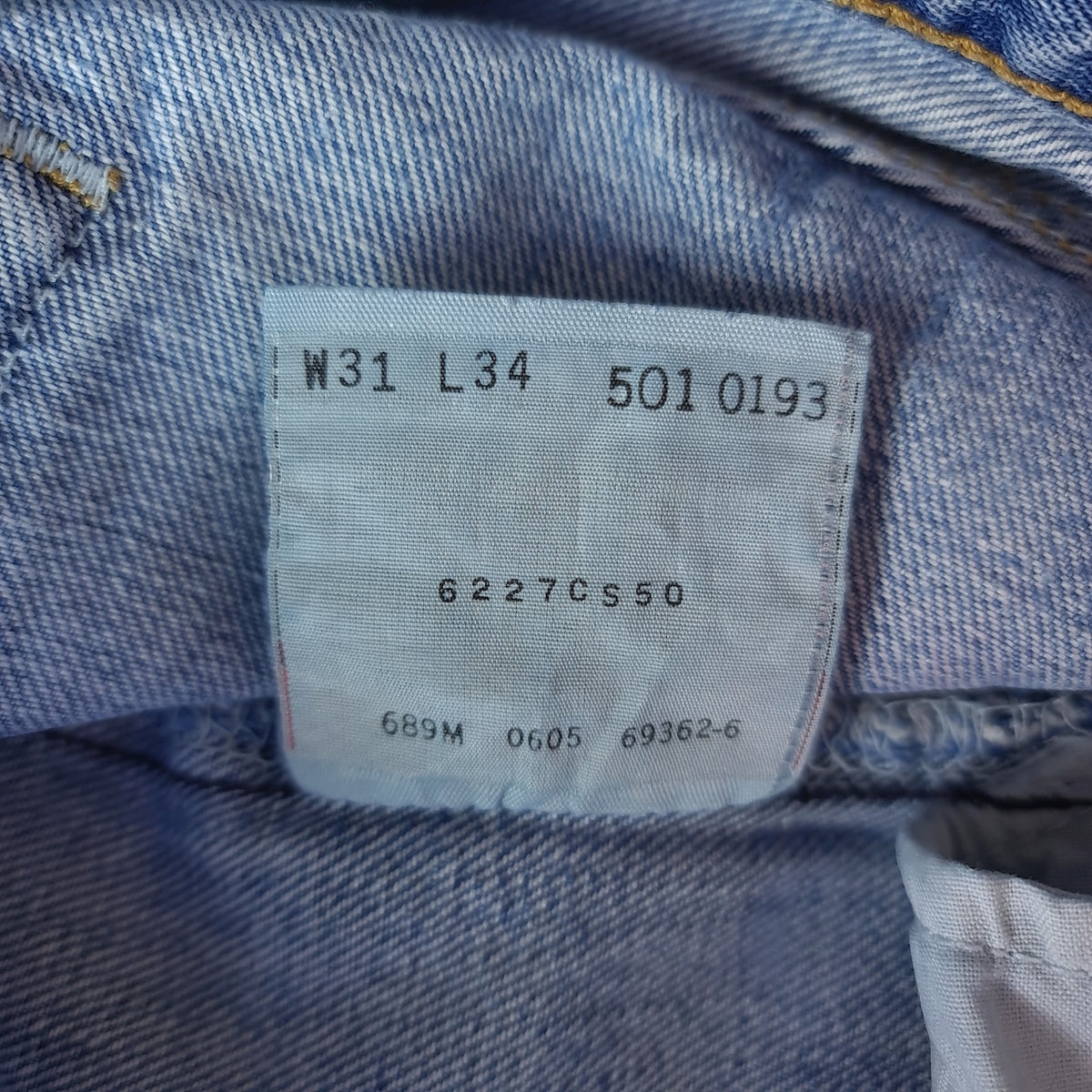 Y2K Levi's 501 Medium Stonewash Jeans
