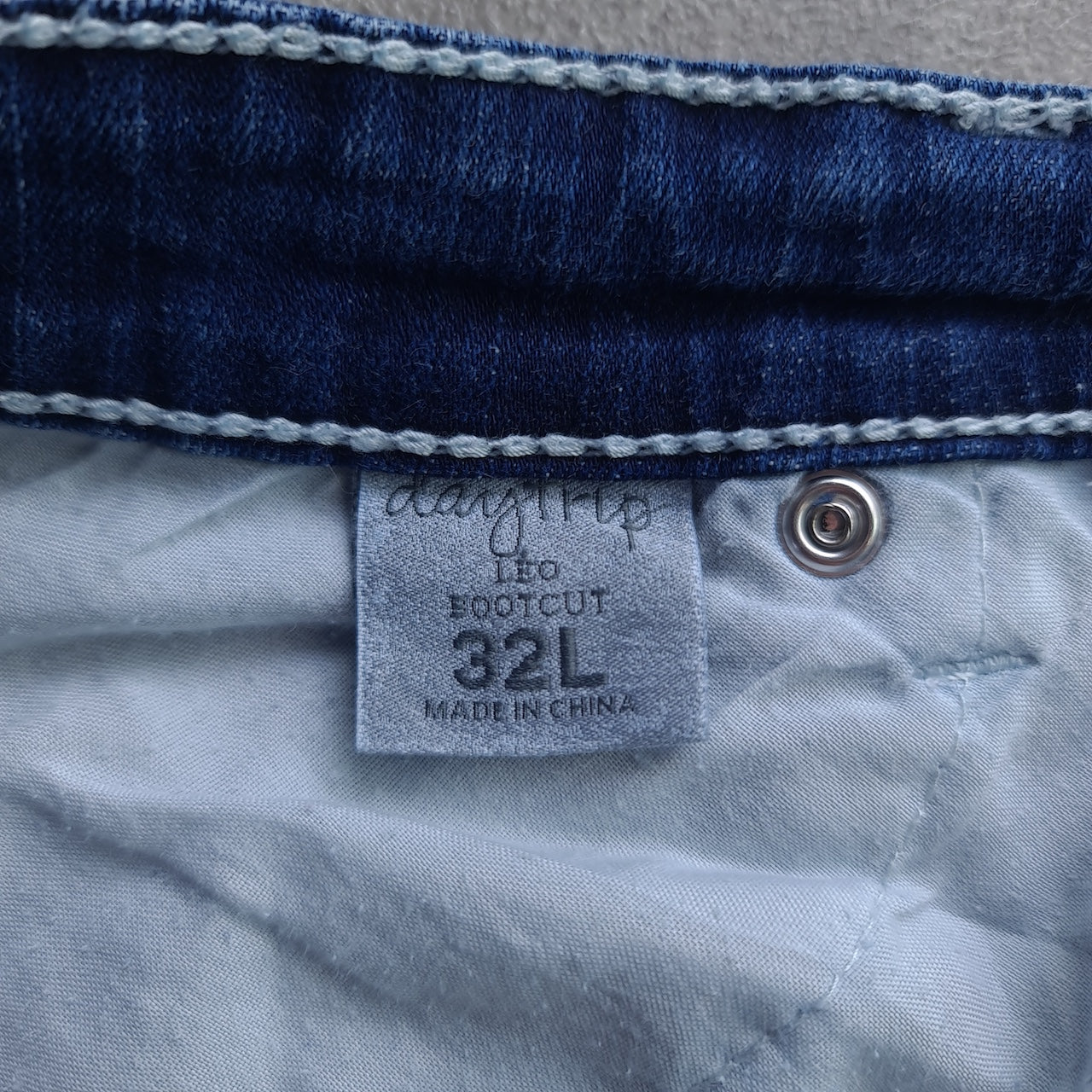 Y2K Daytrip Leo Bootcut Jeans