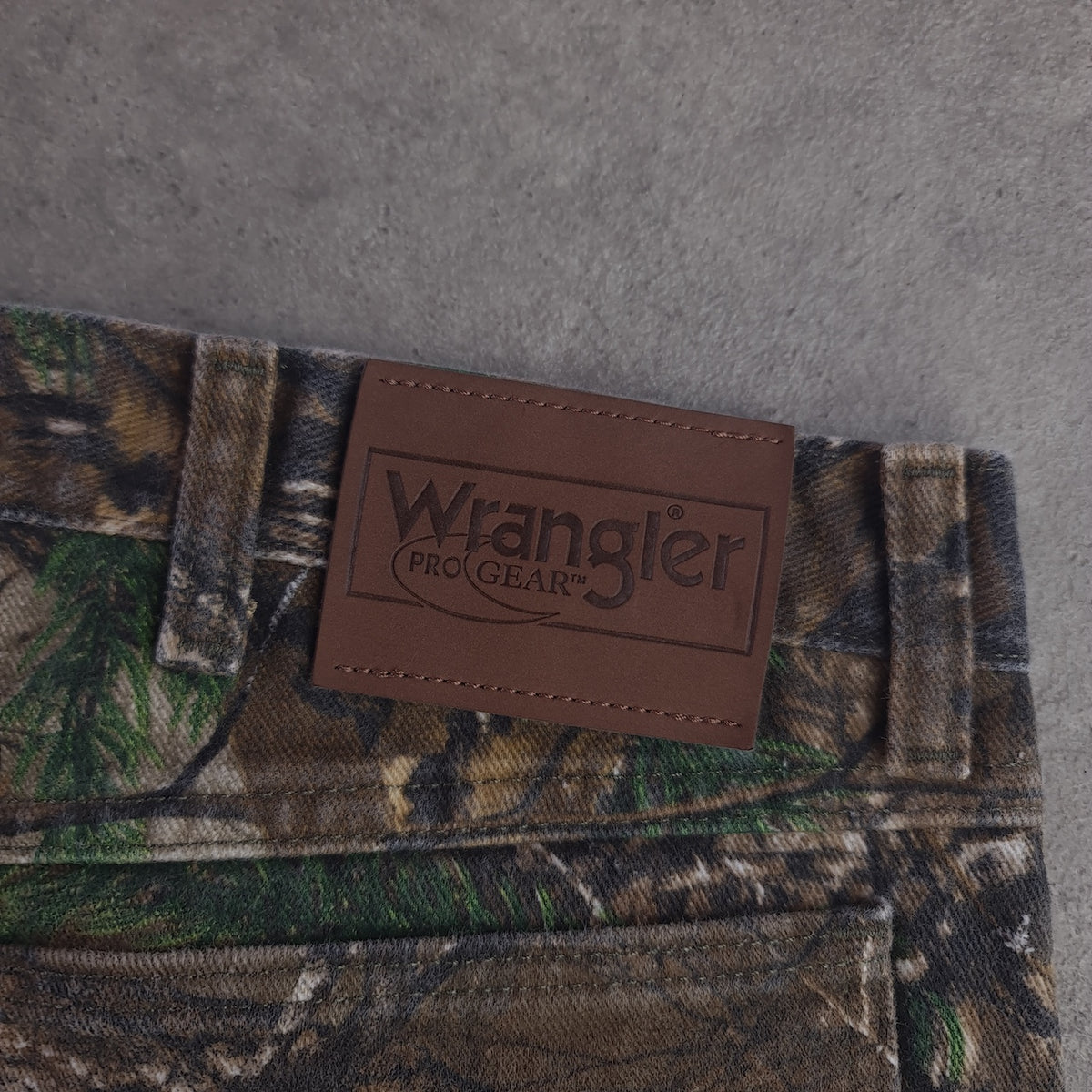 Vintage Wrangler Pro Gear Realtree Camo Jeans