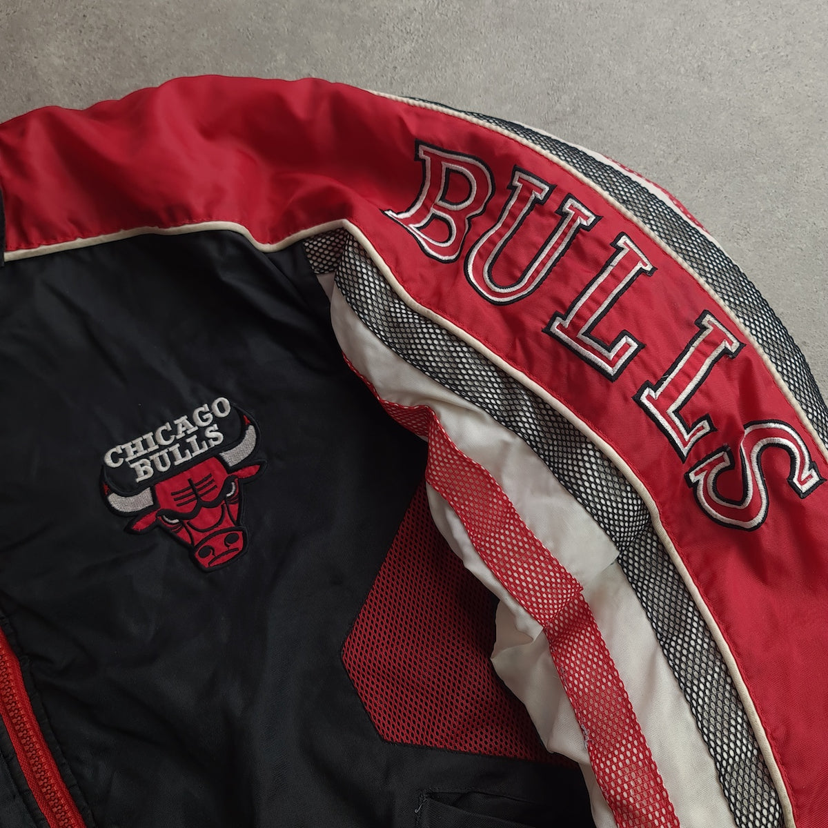 Vintage 90s NBA Chicago Bulls Reversible Puffer Coat