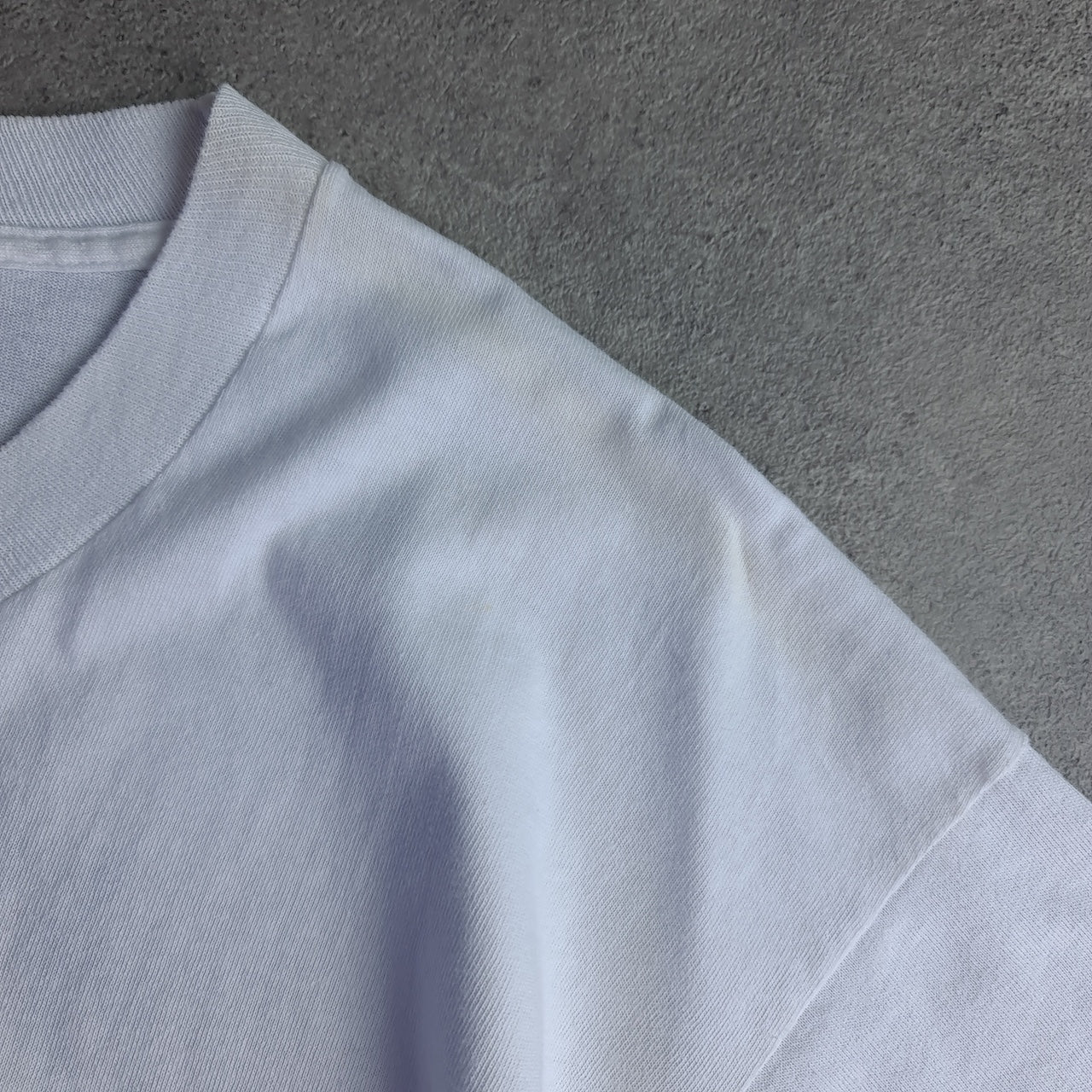 Vintage 90s Marlboro Wild West Back Graphic T-Shirt