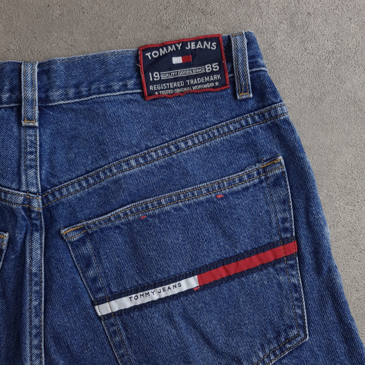 Vintage 90s Tommy Hilfiger Jorts