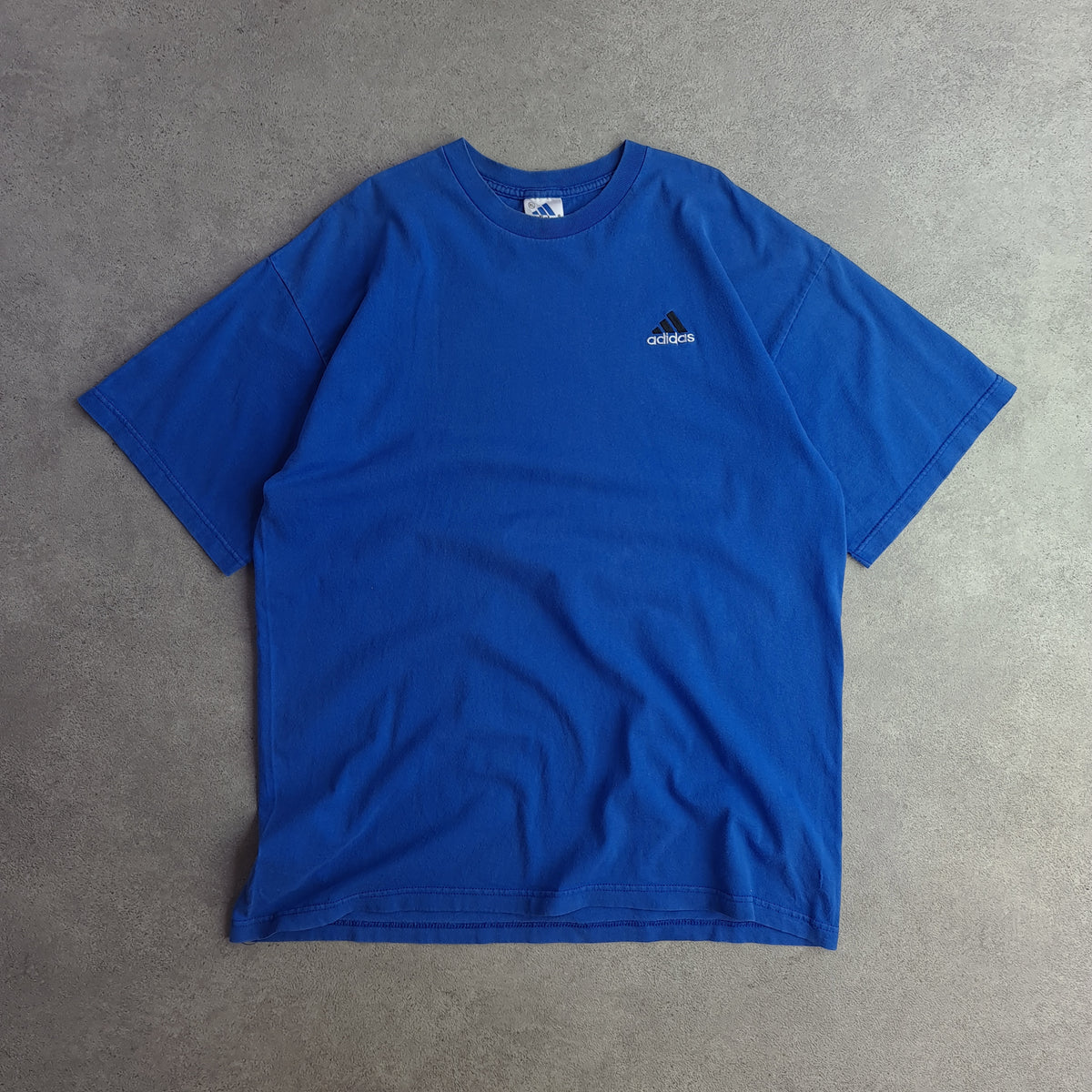 Vintage 90s Adidas Small Logo T-Shirt