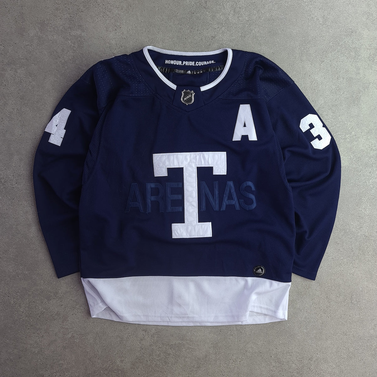 Toronto Maple Leafs Heritage Classic Adidas NHL Jersey - Matthews 34