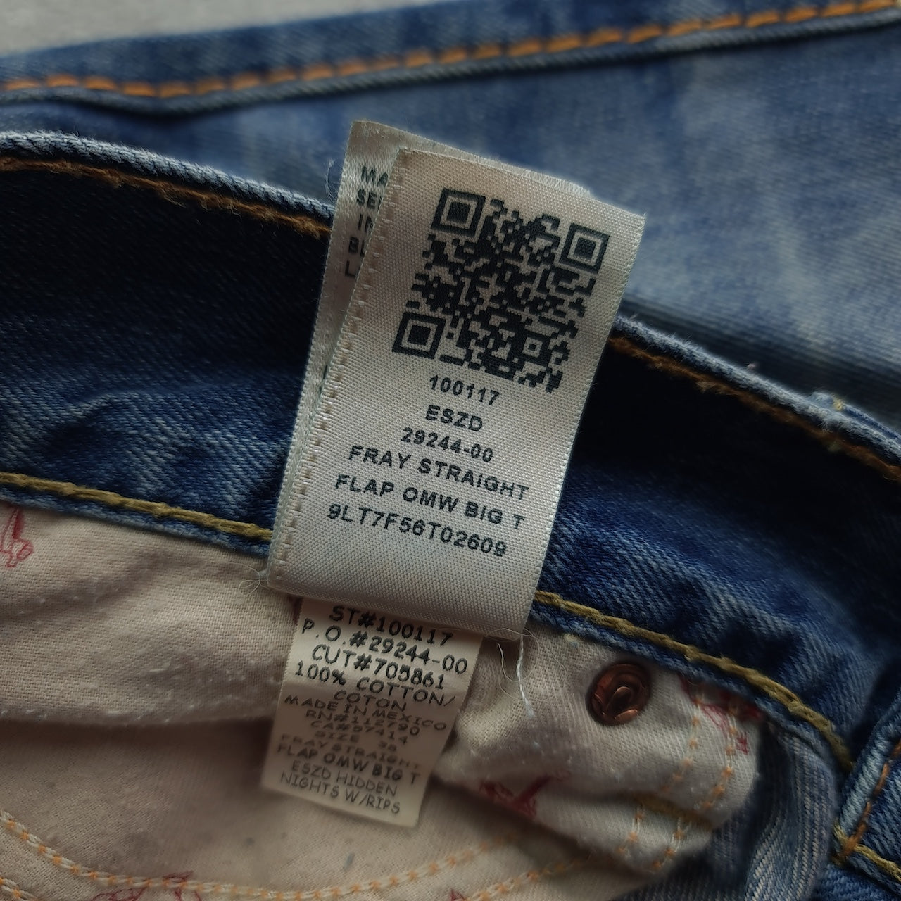 Y2K True Religion Big T Frayed Straight Jeans