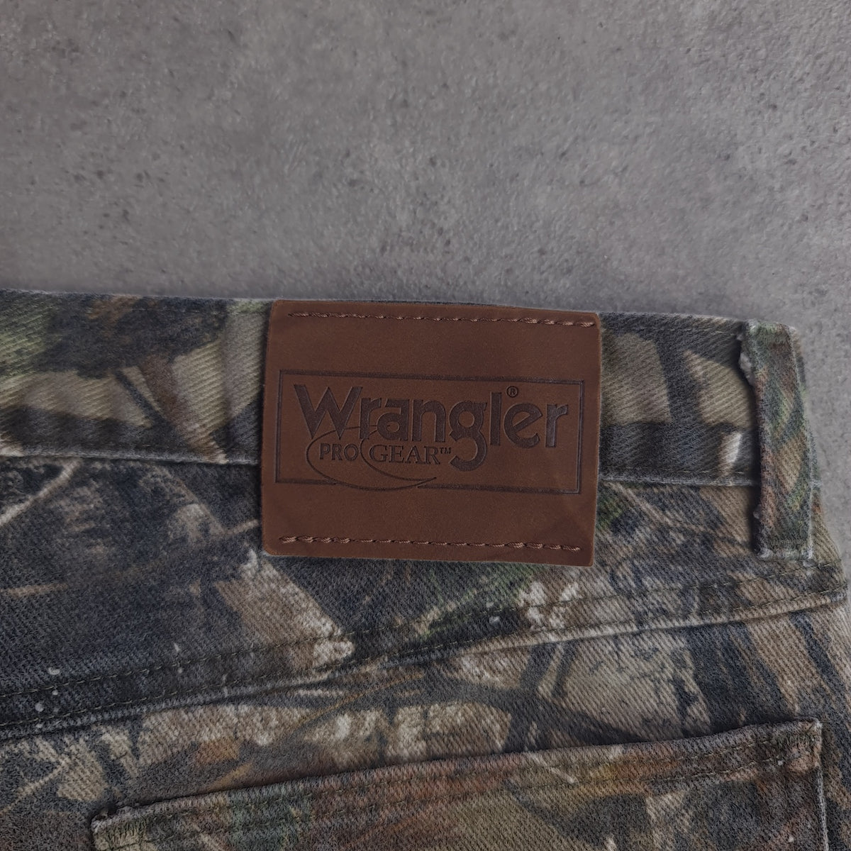 Vintage Wrangler Pro Gear Mossy Oak Camo Jeans