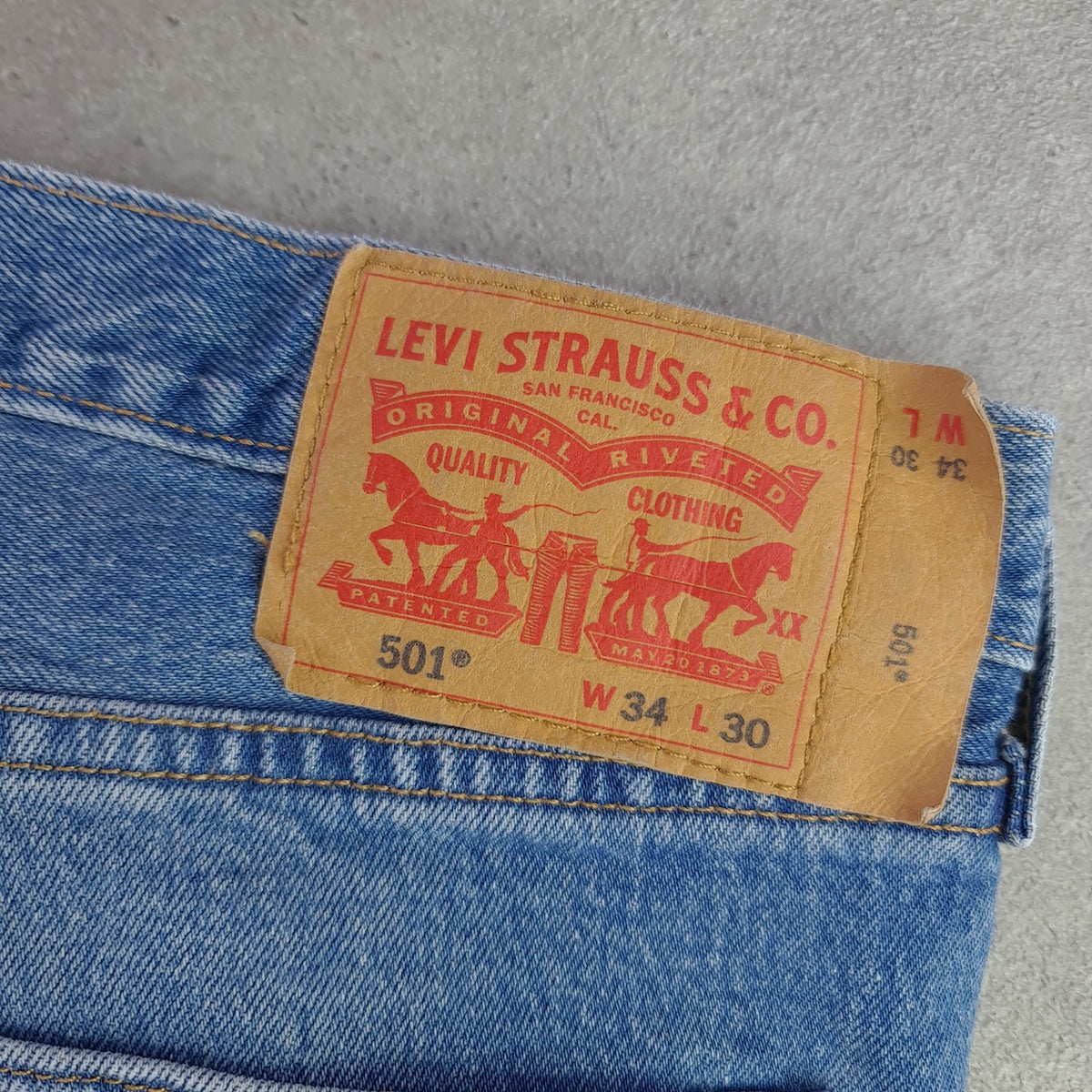 Levi's 501 Distressed Medium Wash Jeans