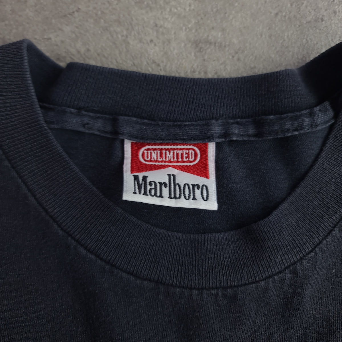 Vintage 90s Marlboro Unlimited Lizard Back Print T-Shirt