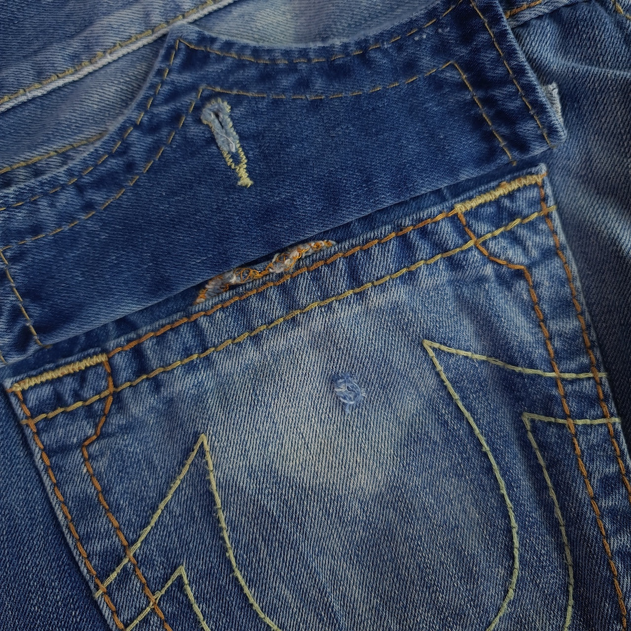 Y2K True Religion Big T Frayed Straight Jeans