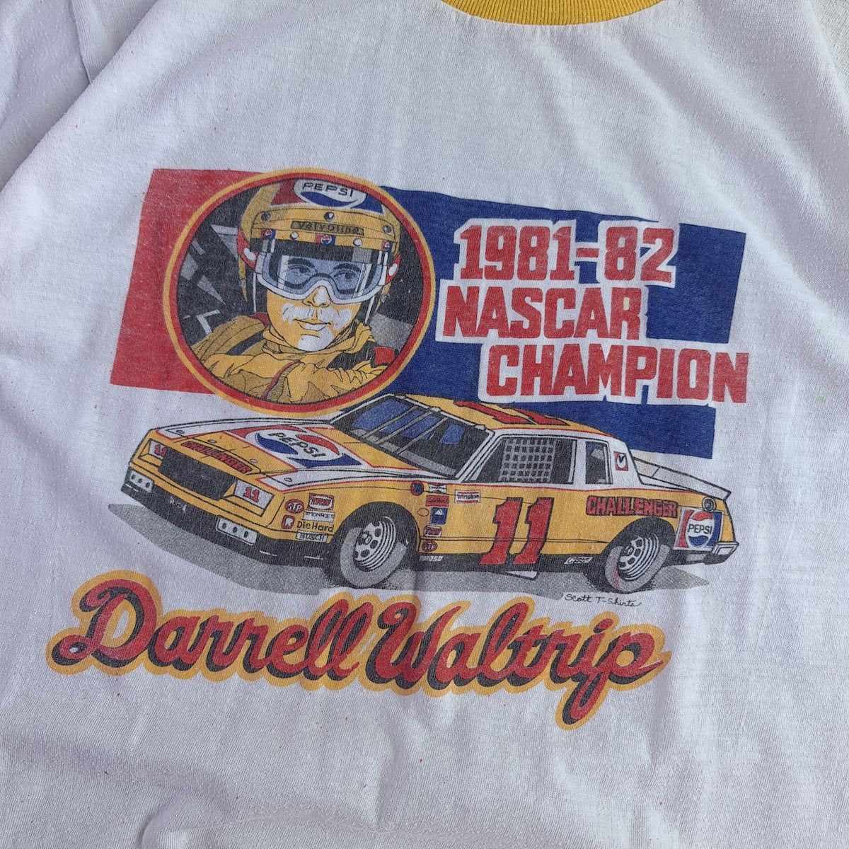Vintage 80s Darrell Waltrip Nascar Champion 1981-82 T-Shirt