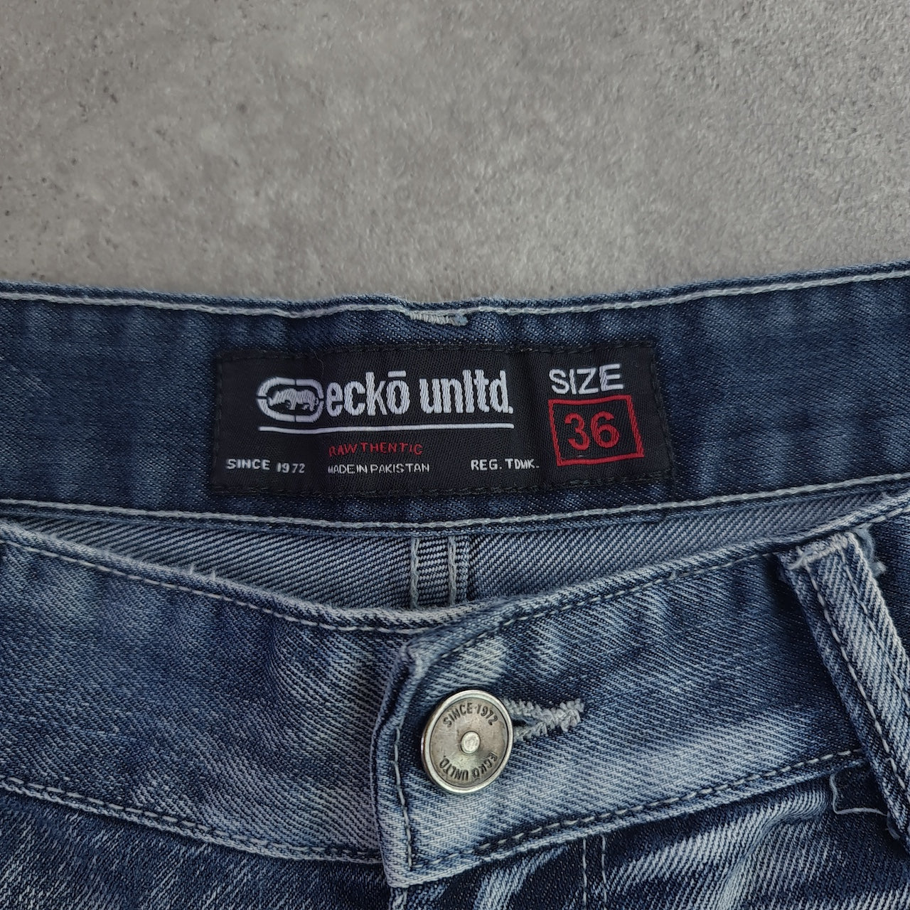 Ecko Unltd Y2K Baggy Denim Shorts/Jorts