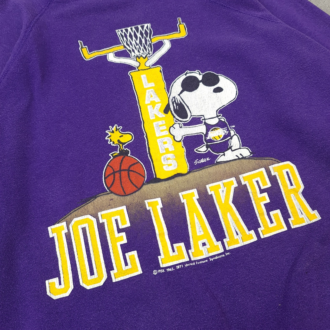 90s SNOOPY PEANUTS LA LAKERS Sweatshirt