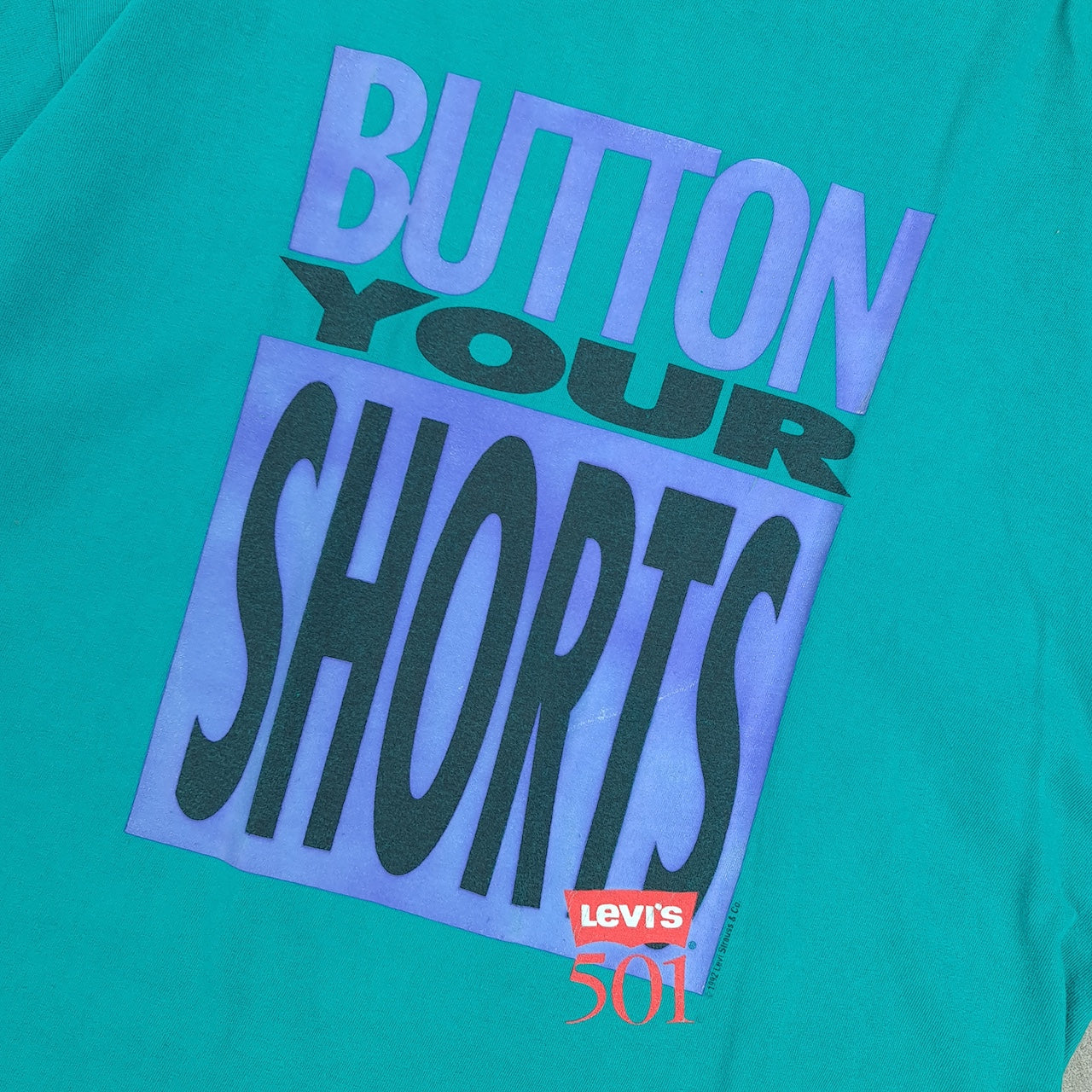 LEVIS 501 Button Your Shorts T-Shirt