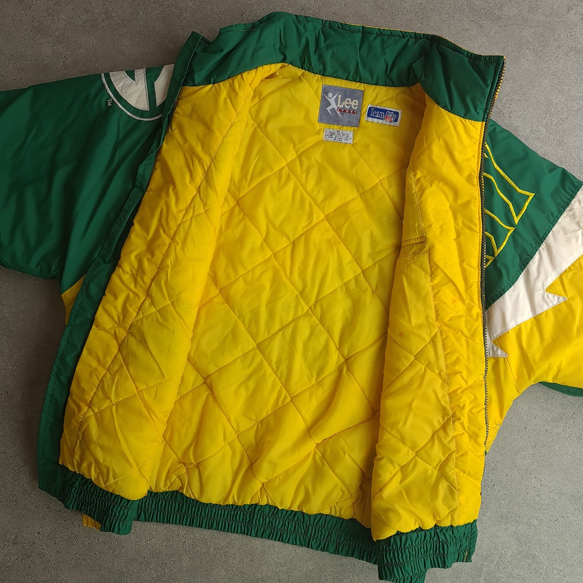 Vintage Lee Team NFL Green Bay Packers Puffer Jacket