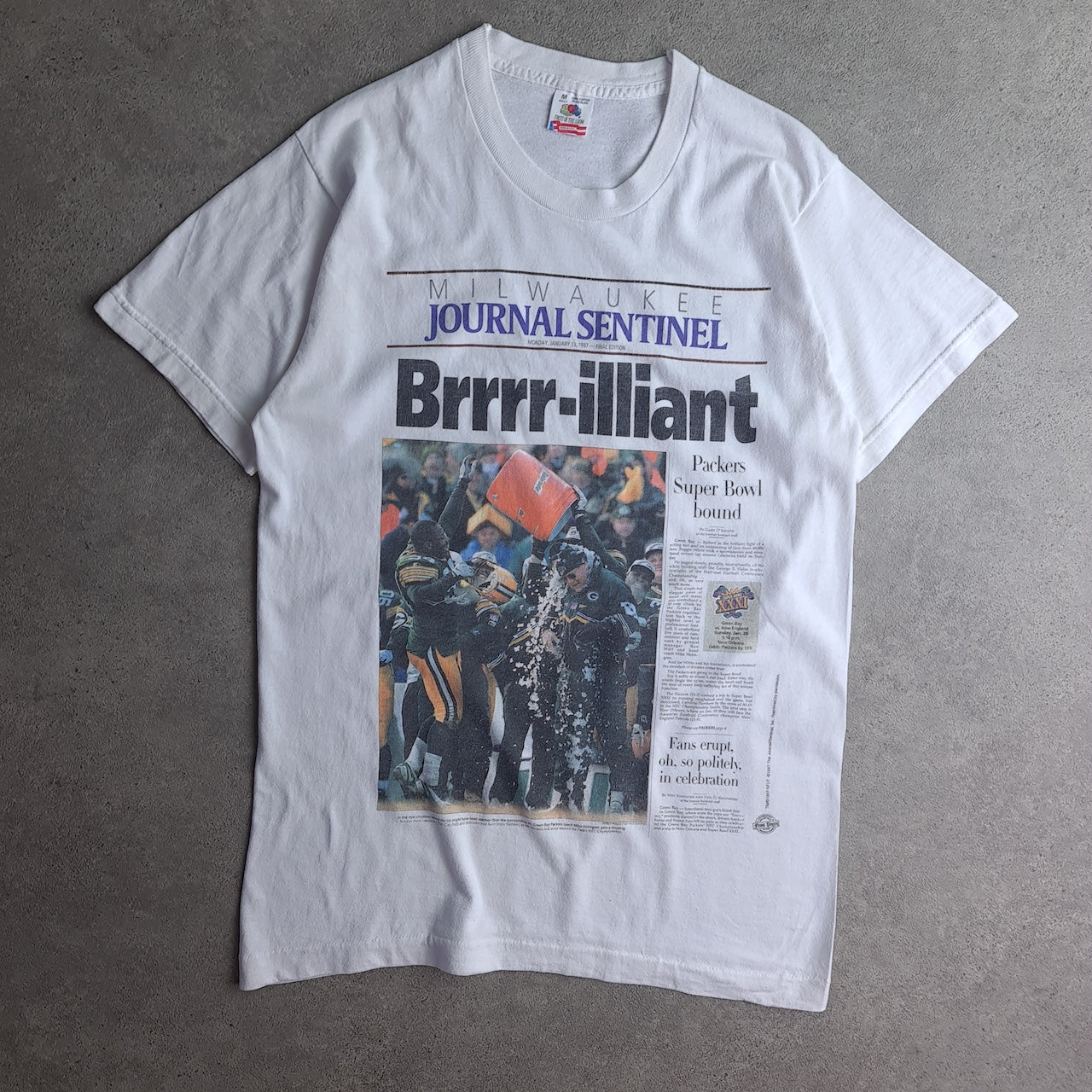 Vintage 1997 Green Bay Packers Brrrr-illiant Superbowl T-Shirt