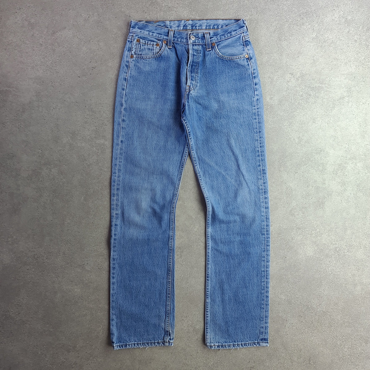 Y2K Levi's 501 Medium Wash Jeans