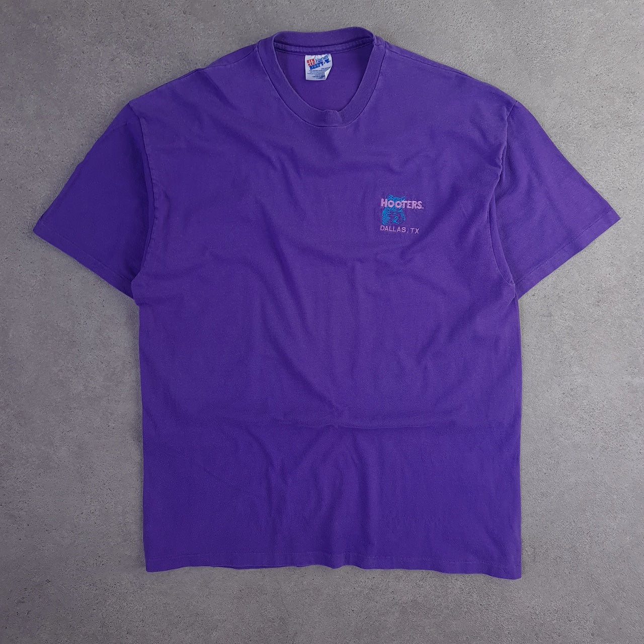 Vintage Hooters Dallas, TX Embroidered T-Shirt