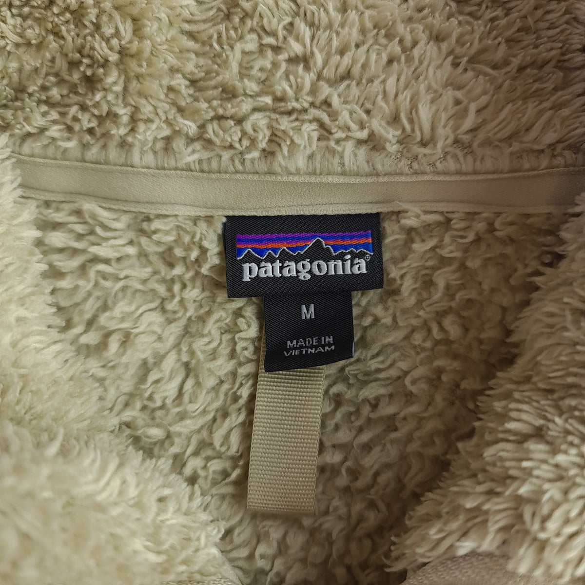 Patagonia Women's Teddy Sherpa 1/4 Zip Pile Fleece Pullover